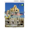 Life on the Edge: Extreme Homes with Online Access Code Brian Sargent 9781107630284